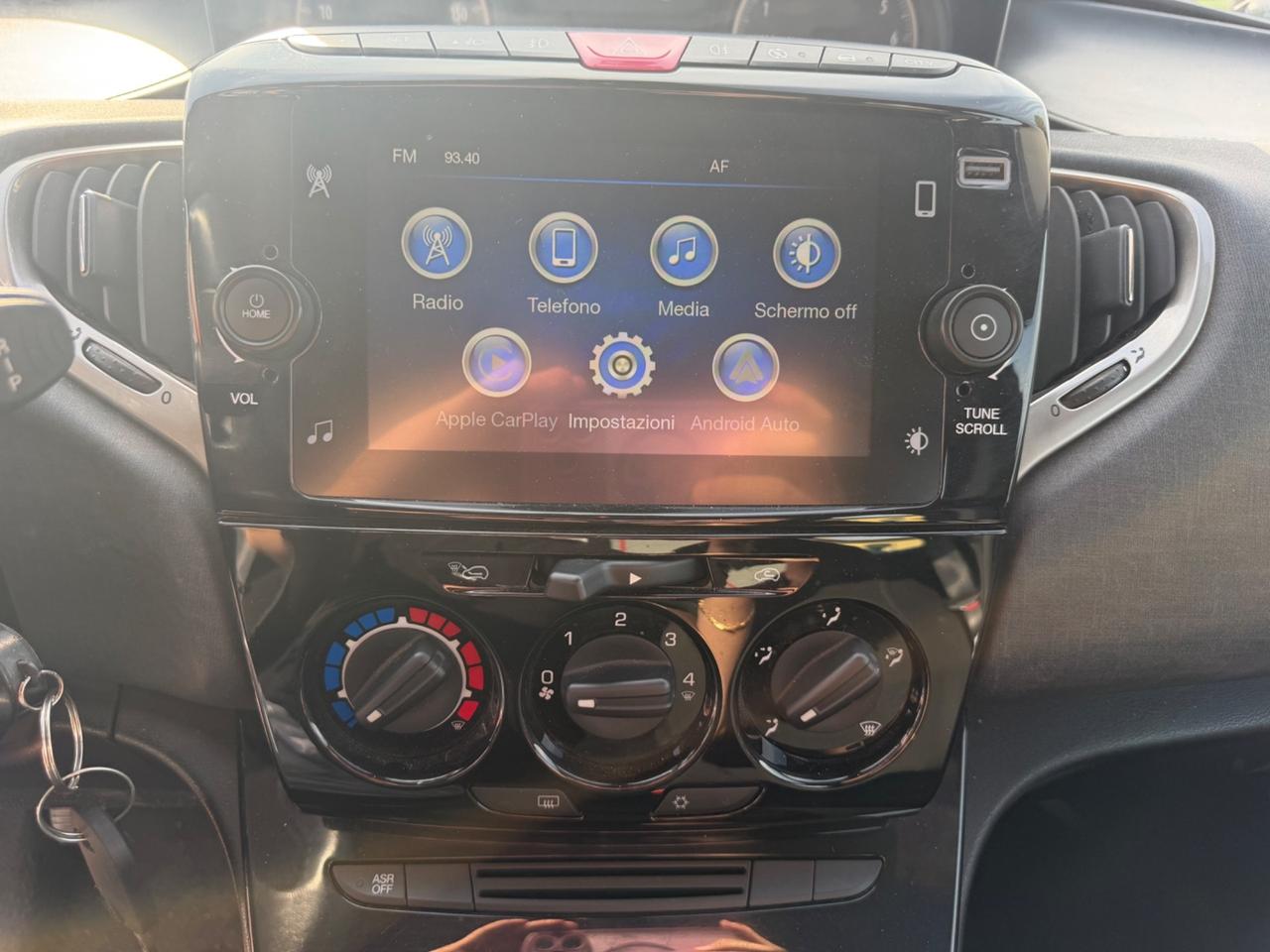 Lancia Ypsilon 1.0 FireFly 5 porte S&S Hybrid Ecochic Gold