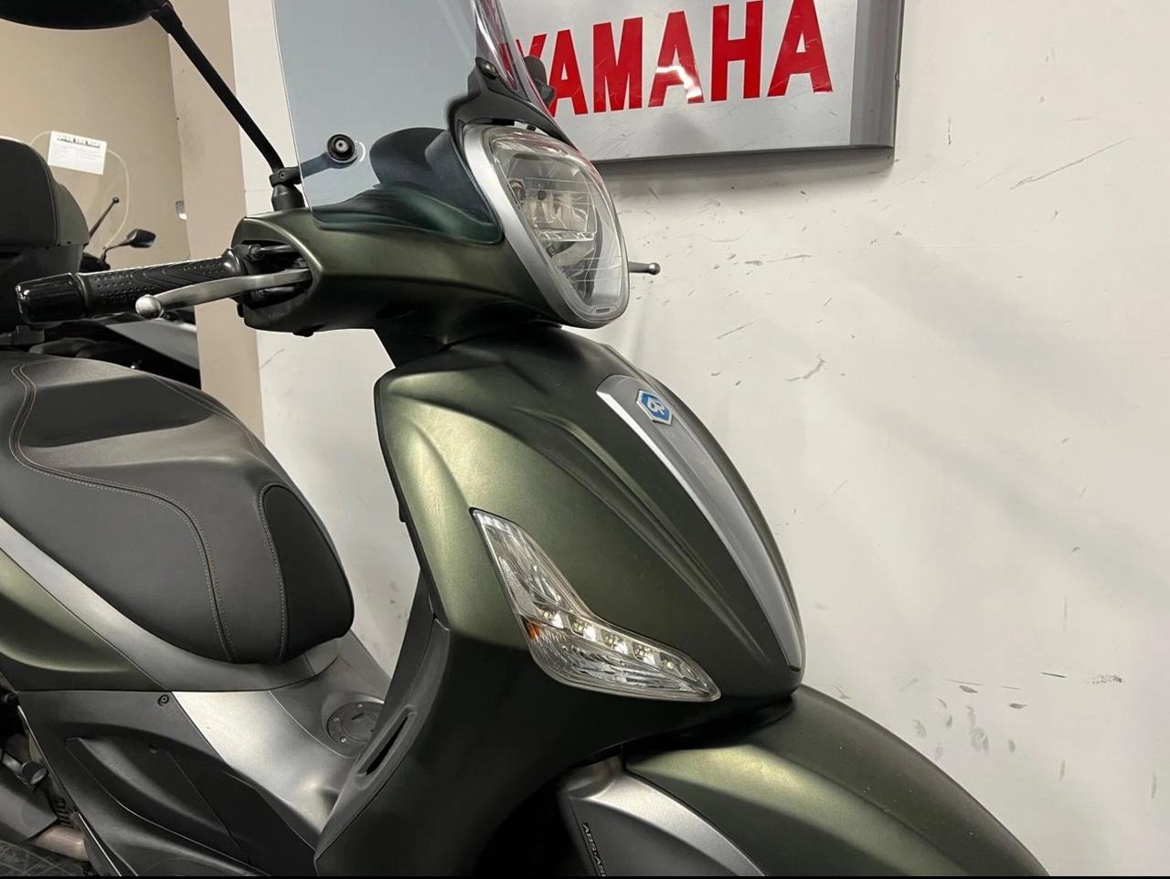 Piaggio Beverly 350 Sport touring