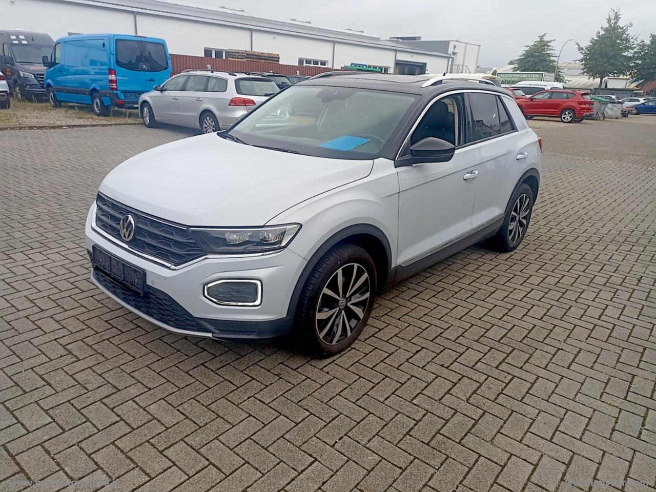 VOLKSWAGEN T-Roc 1.6 TDI LED NAVI TETTO PANORAMICO