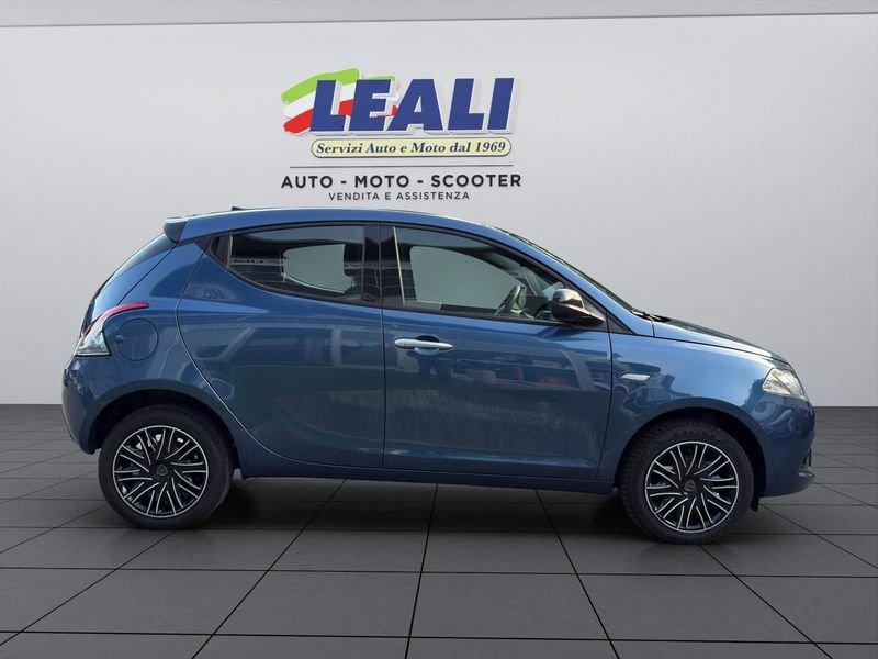 Lancia Ypsilon Ypsilon 5p 1.0 hybrid 70cv 6m Silver Plus