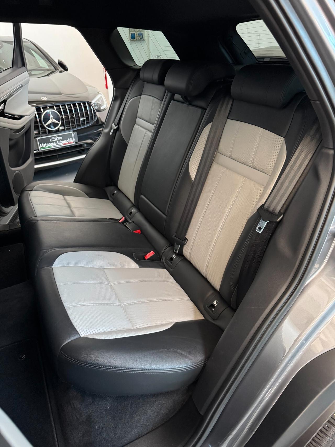 Land Rover Range Rover Evoque R-Dynamic SE mhev D150 2.0cc 150cv IVA Esposta