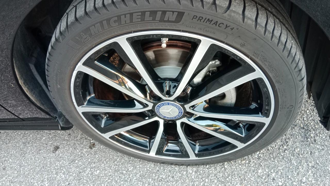 Mercedes-benz B 200 Premium - PERMUTE