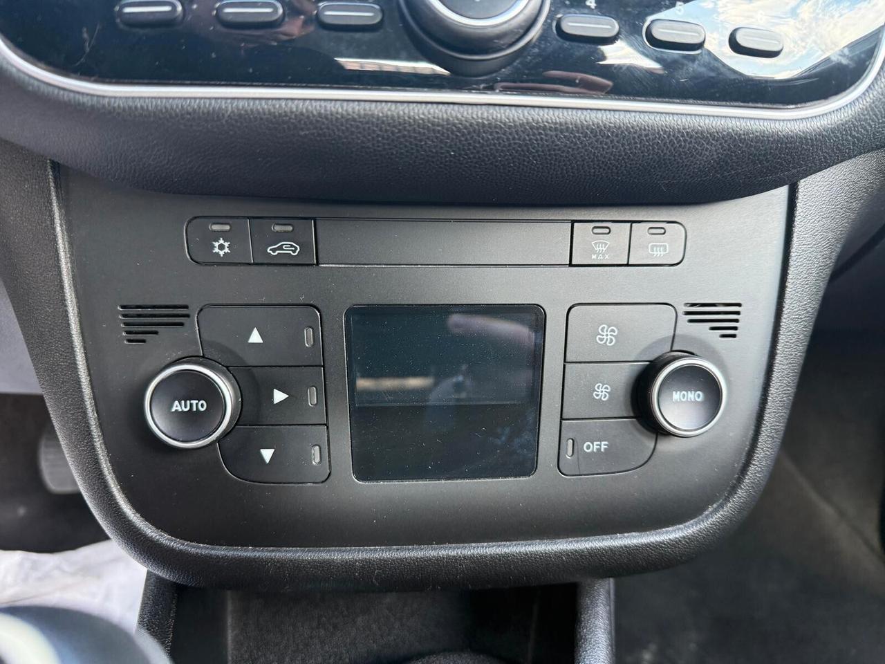 Fiat Punto Grande 1.2 Fire Lounge 5p