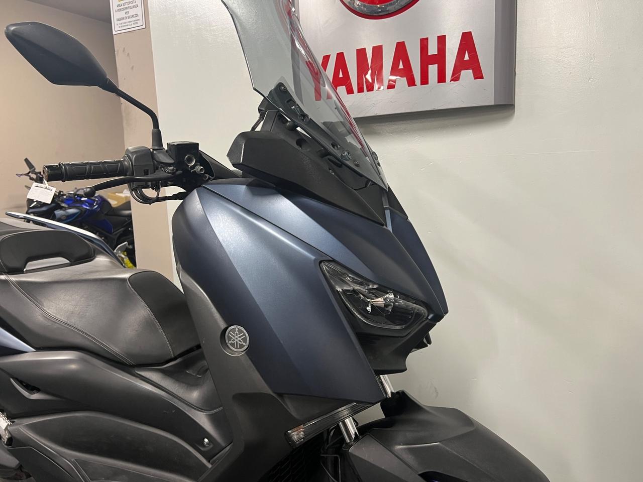 Yamaha X-Max 300