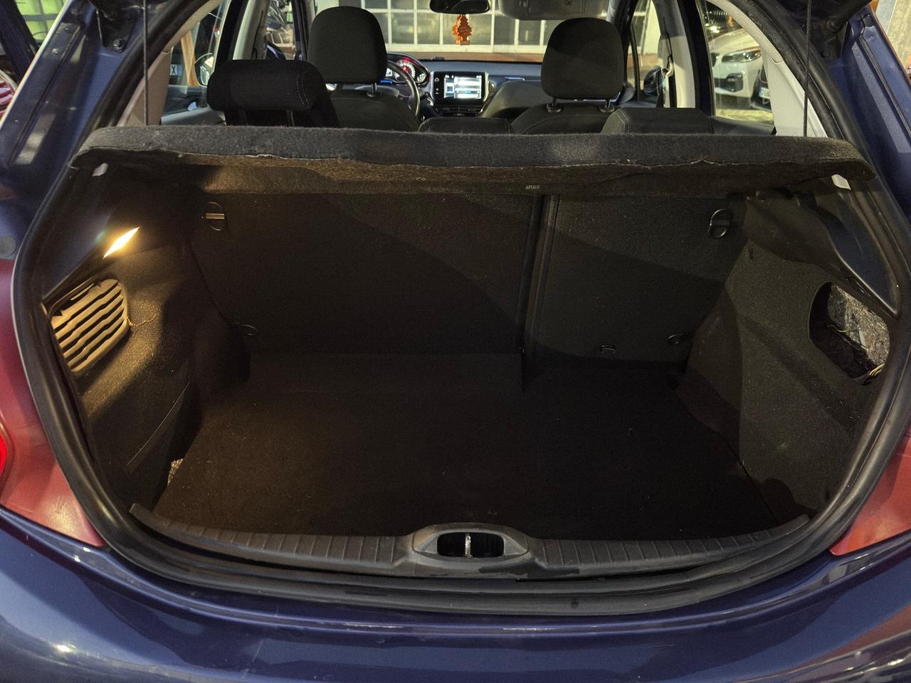 Peugeot 208 1.4 ADATTA A NEOPATENTATI HDi 68 CV 5 porte Allure