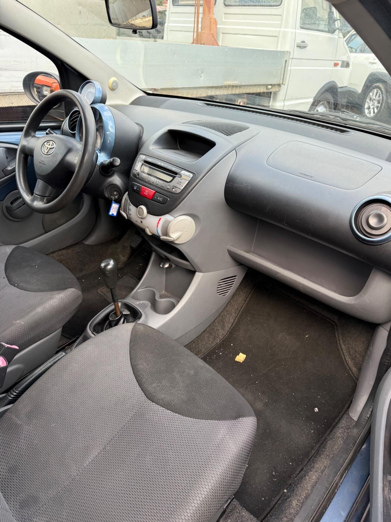 Toyota Aygo 1.0 benzina 5 porte
