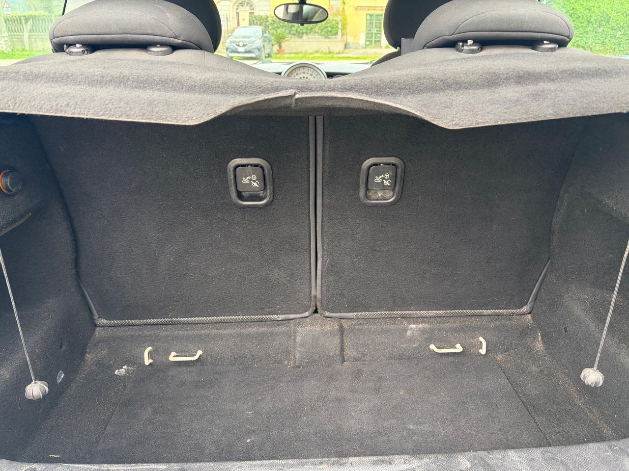 Mini 1.6 16V Cooper D