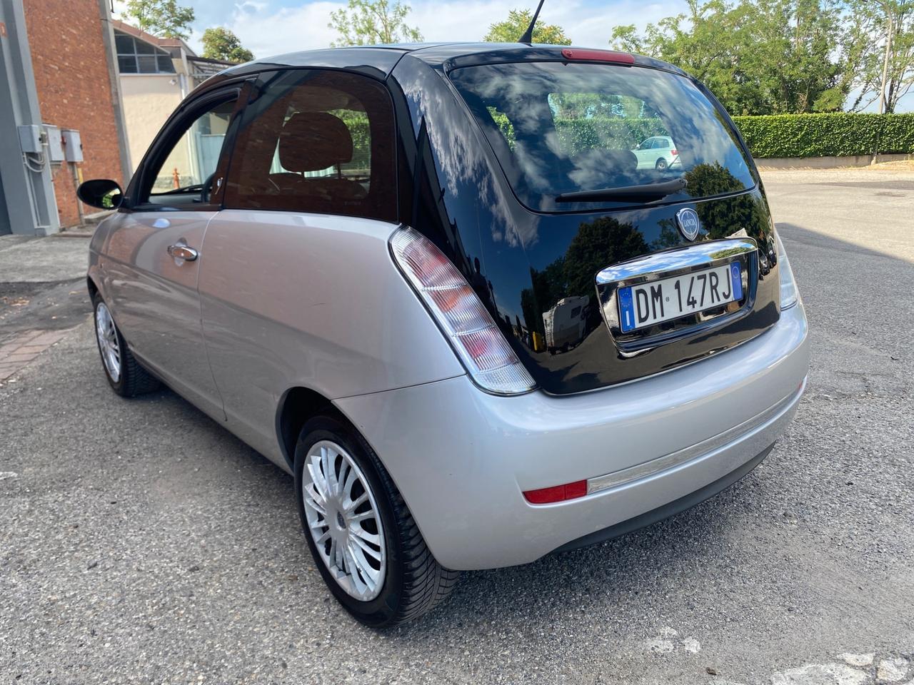 Lancia Ypsilon 1.2 Argento