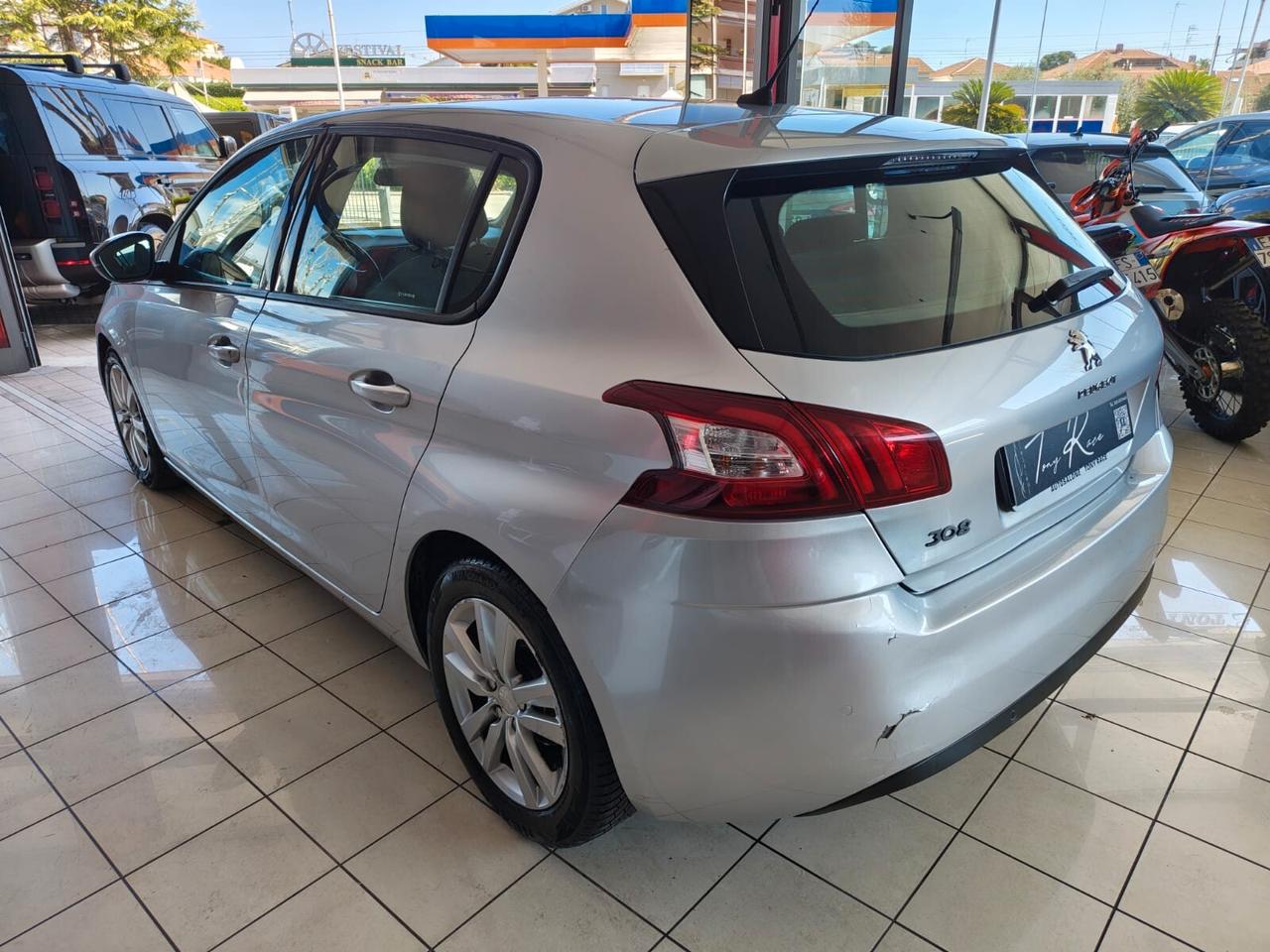 Peugeot 308 BlueHDi 120 S&S Business