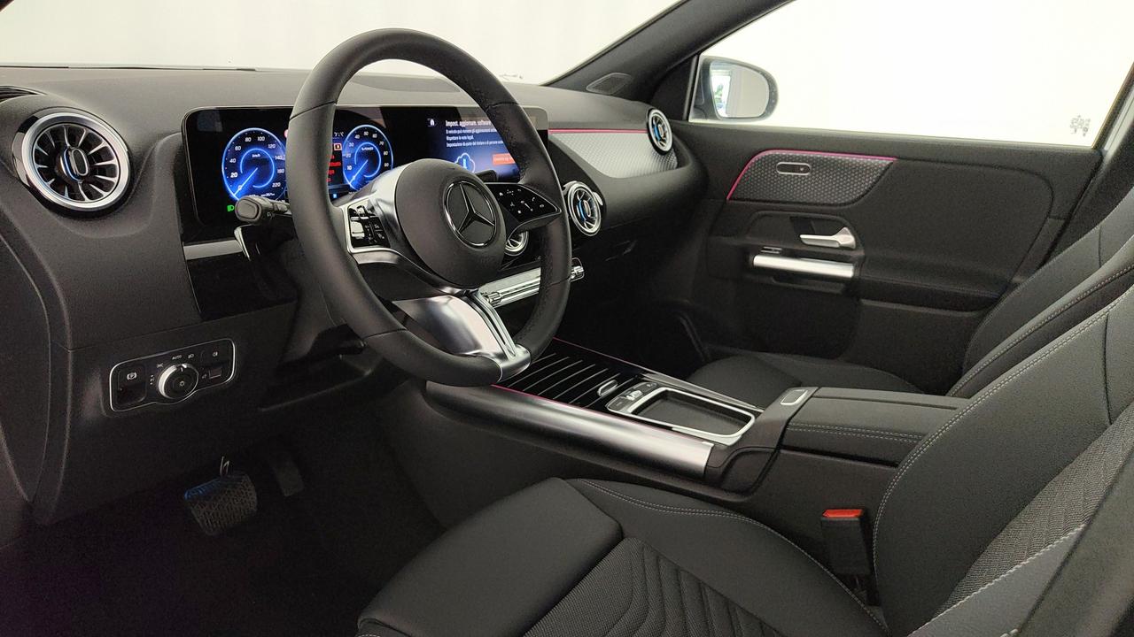 Mercedes-Benz EQA 300 4MATIC
