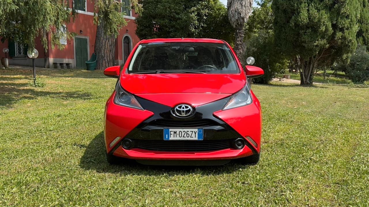 Toyota Aygo 1.0 VVT-i 69 CV 5P 2018 Neopatent GPL Leggi testo