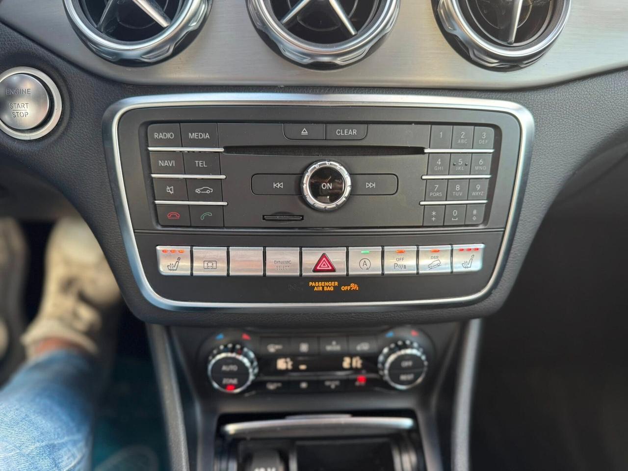MERCEDES GLA 220d PREMIUM AMG (EXTRA FULL)
