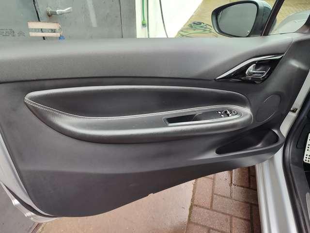 Citroen DS3 DS3 1.6 e-hdi airdream Sport Chic 110cv