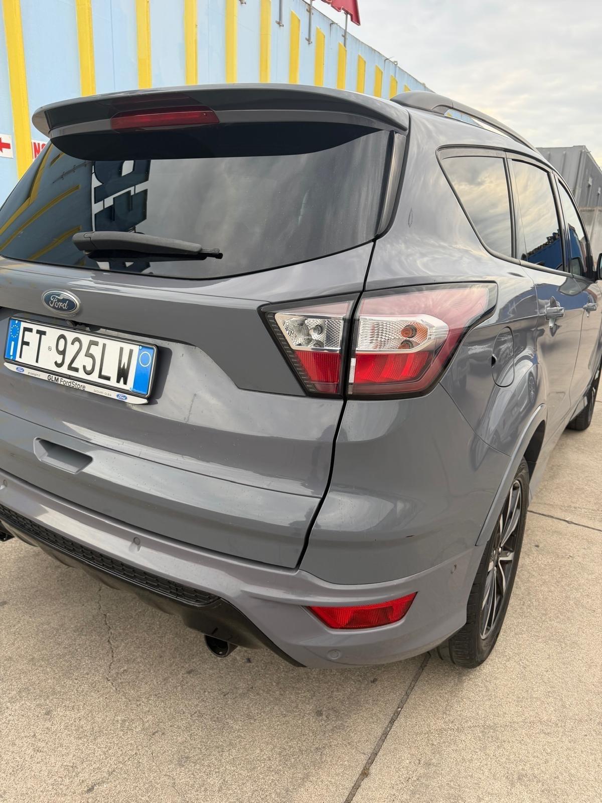 Ford Kuga 2.0 TDCI 120 CV S&S 2WD Powershift ST-Line