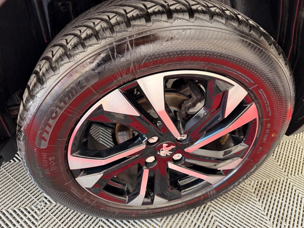 Peugeot 2008 BlueHDi 110 S&S Allure Pack