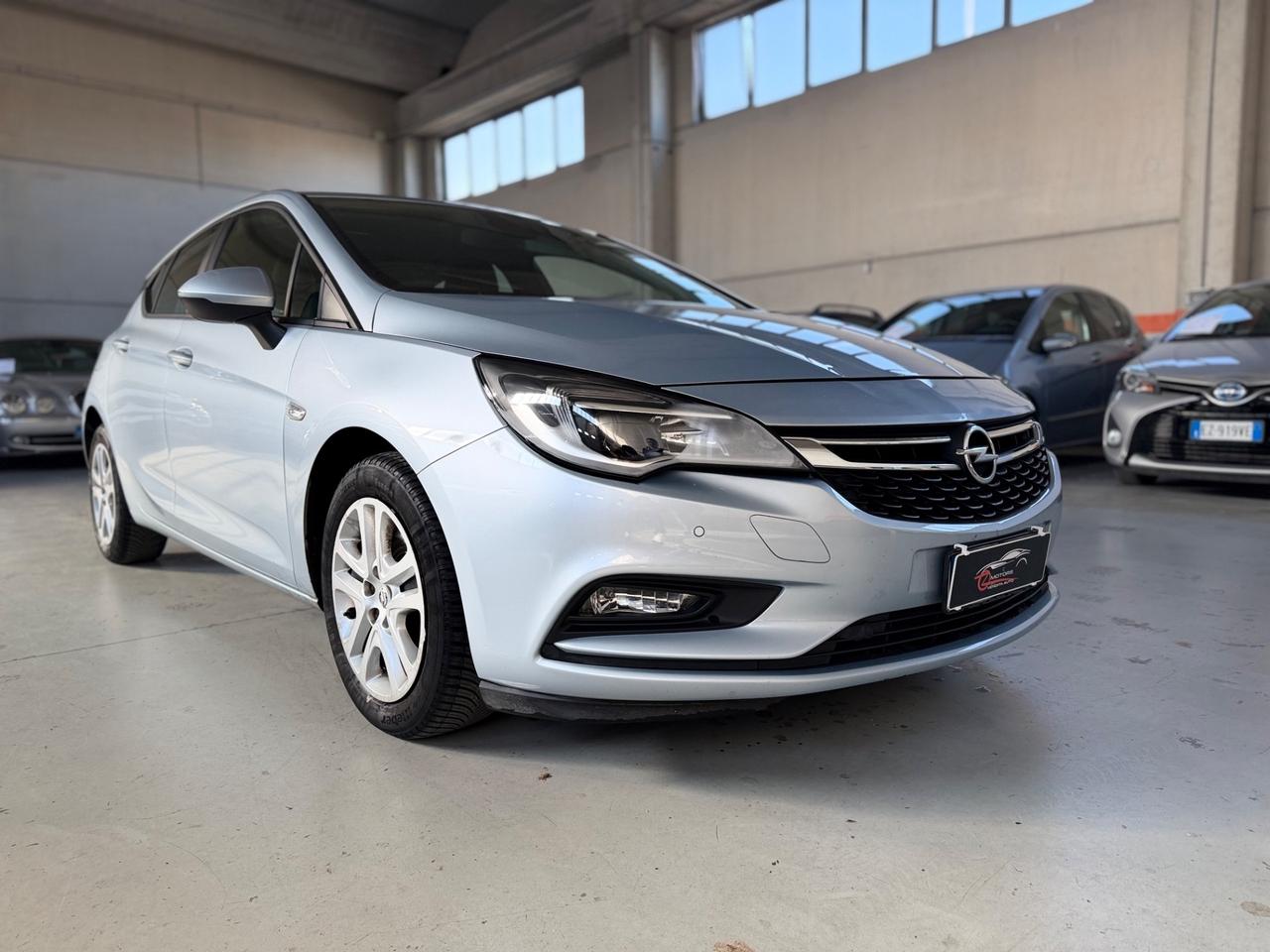 Opel Astra 1.6 CDTi 110CV Start&Stop 5 porte Innovation NEOPATENTATI