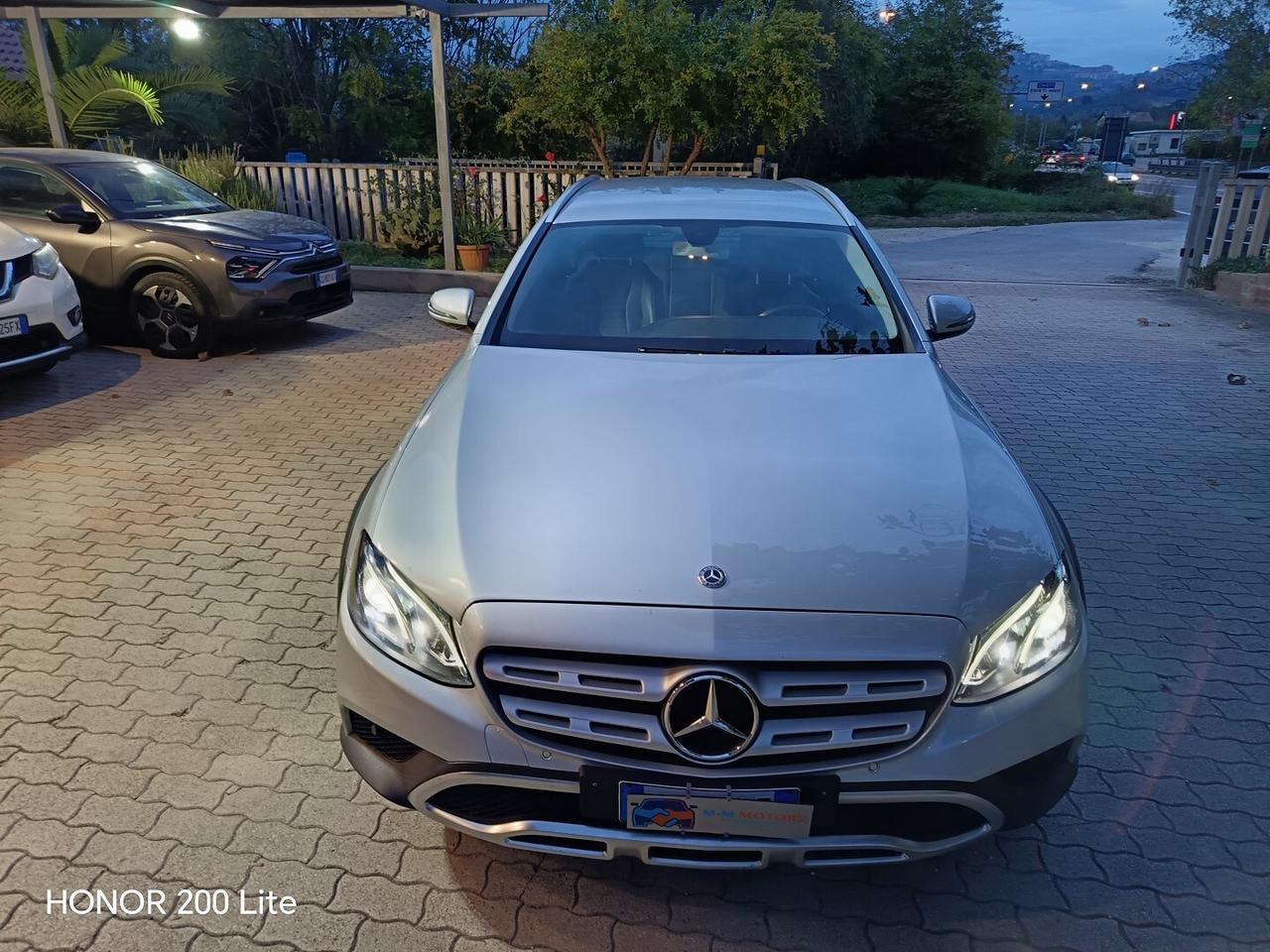 MERCEDES-BENZ E 220 d Auto Bus. Sport All-Terrain