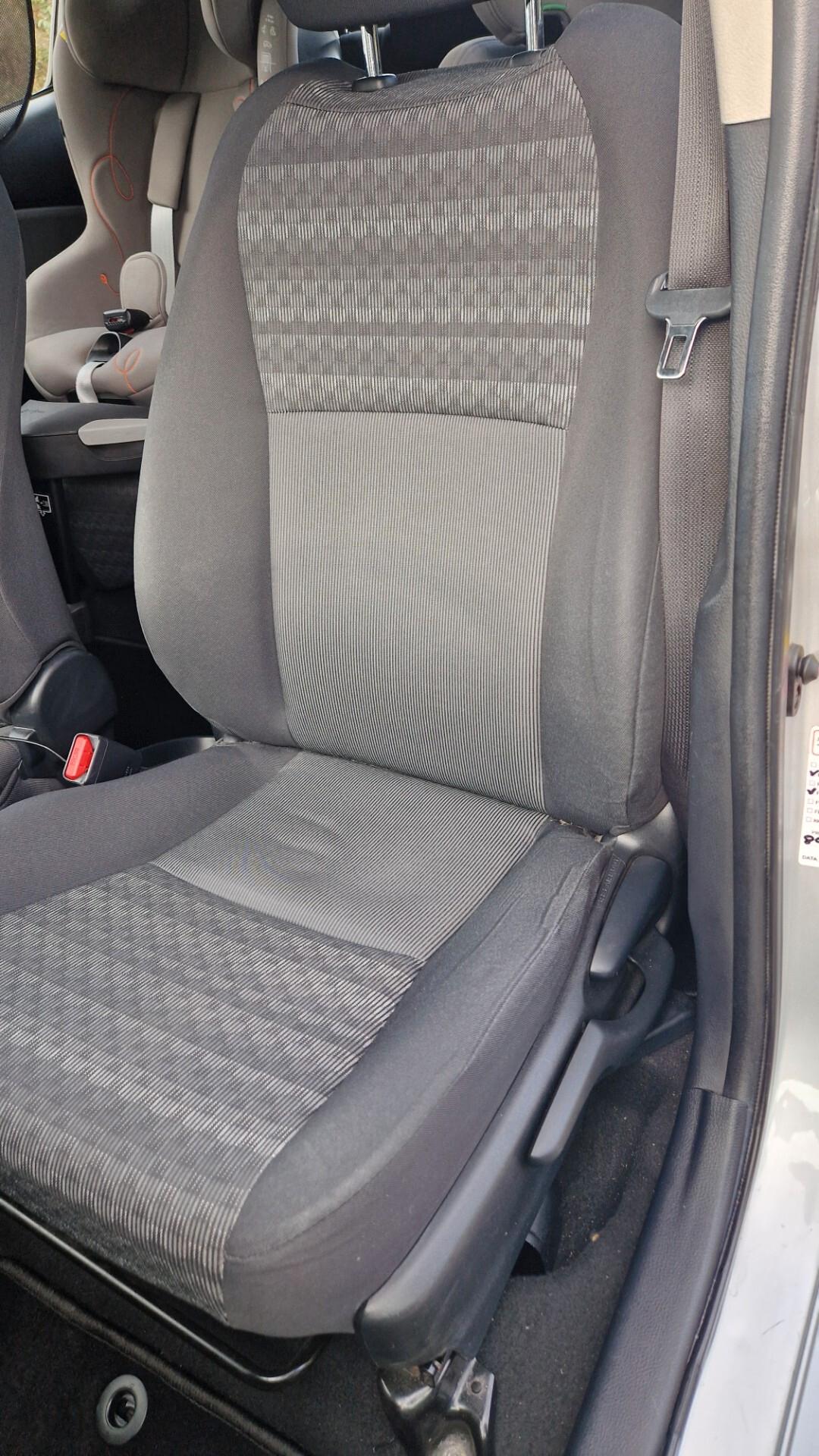 Toyota Yaris Sol *Neopatentati *