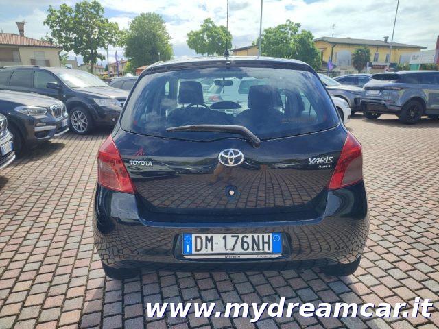 TOYOTA Yaris 1.4 D-4D 5 porte Sol