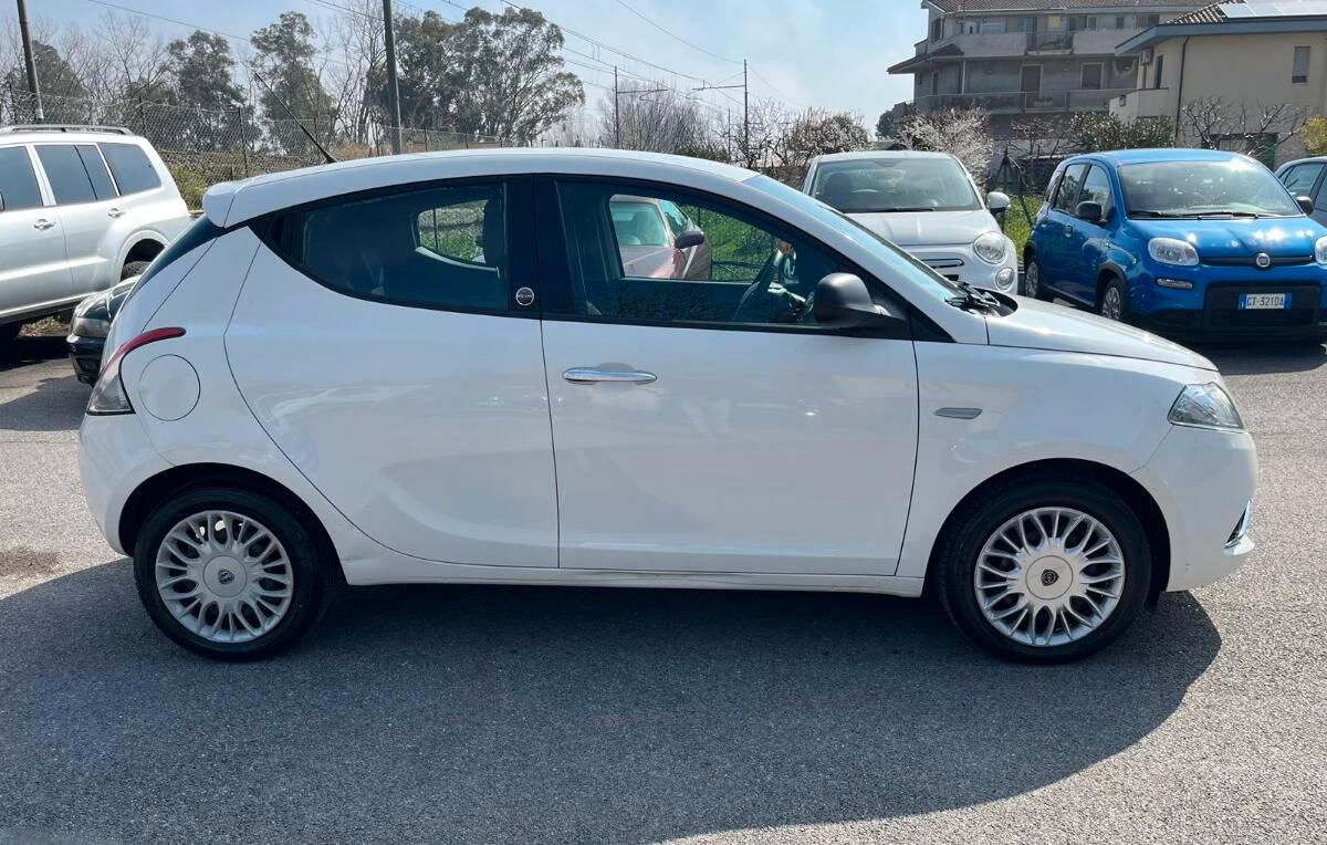 Lancia Ypsilon 1.2 Opening edition ecochic Gpl 69cv