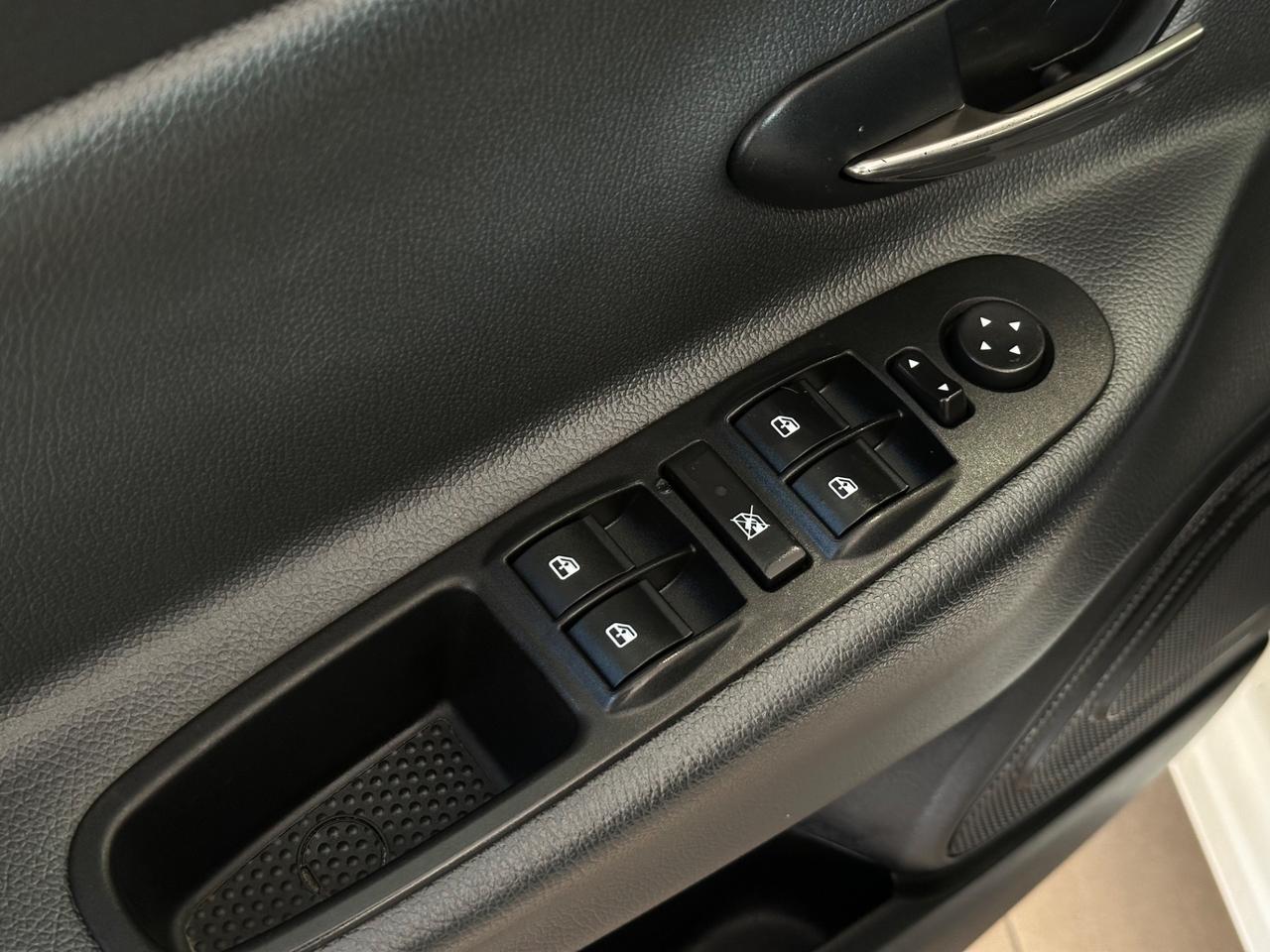 Lancia Ypsilon 1.2 69 CV 5 porte GPL Ecochic Platinum