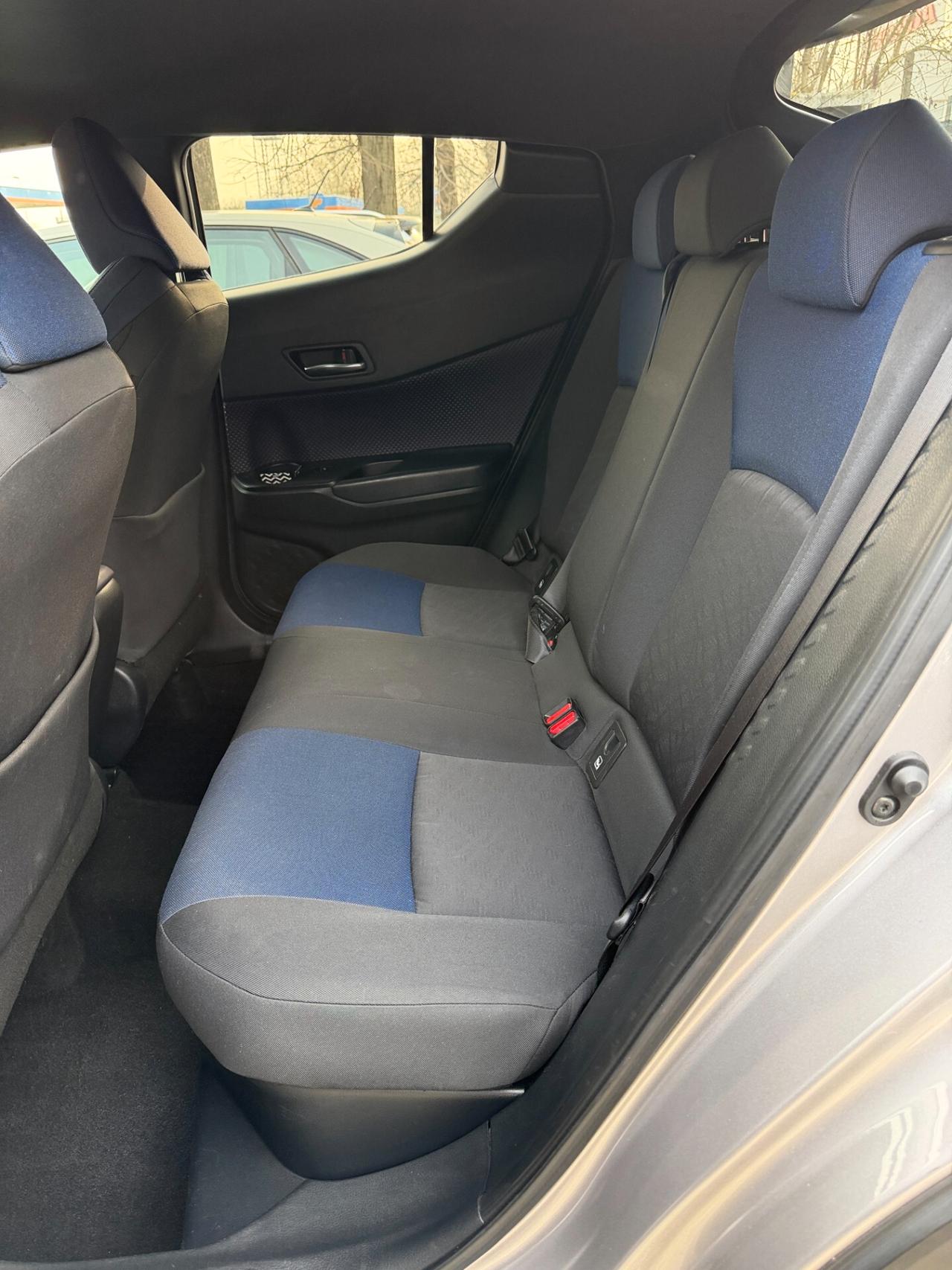 Toyota C-HR 1.8 Hybrid E-CVT Lounge