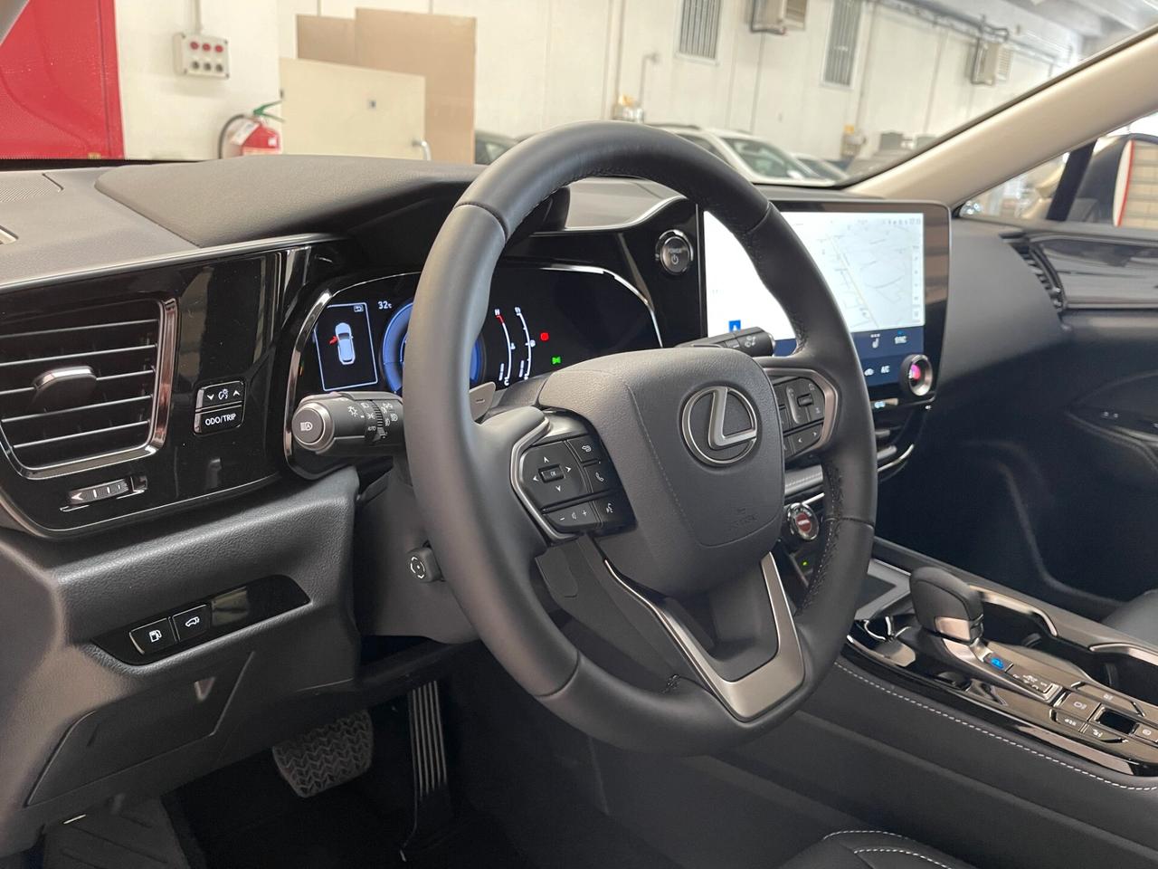 Lexus NX 350h Premium + 2.5 Hybrid 4wd 200cv e-cvt-LEGGI SOTTO