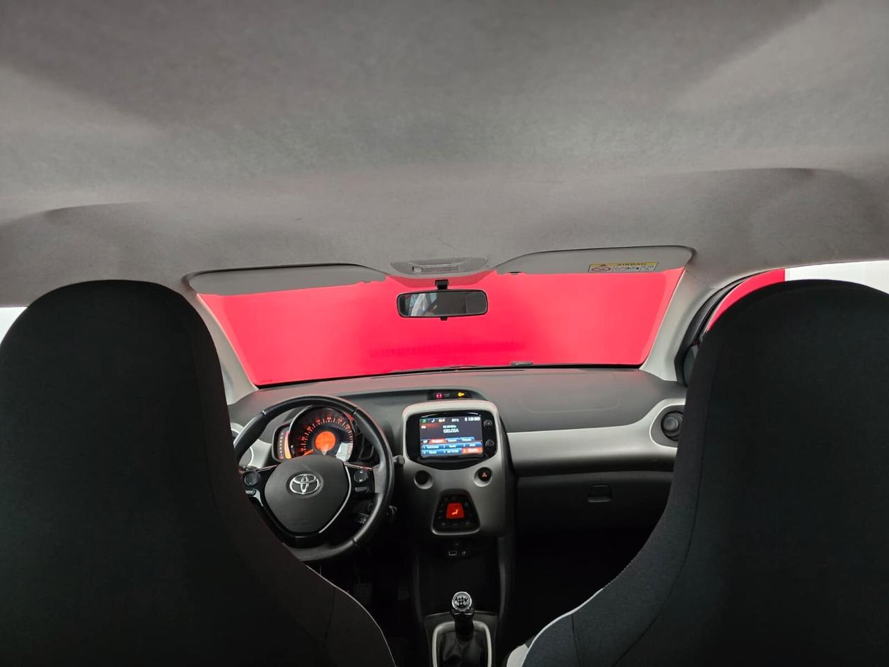 Toyota Aygo 1.0 VVT-i 69 CV 5 porte x-play