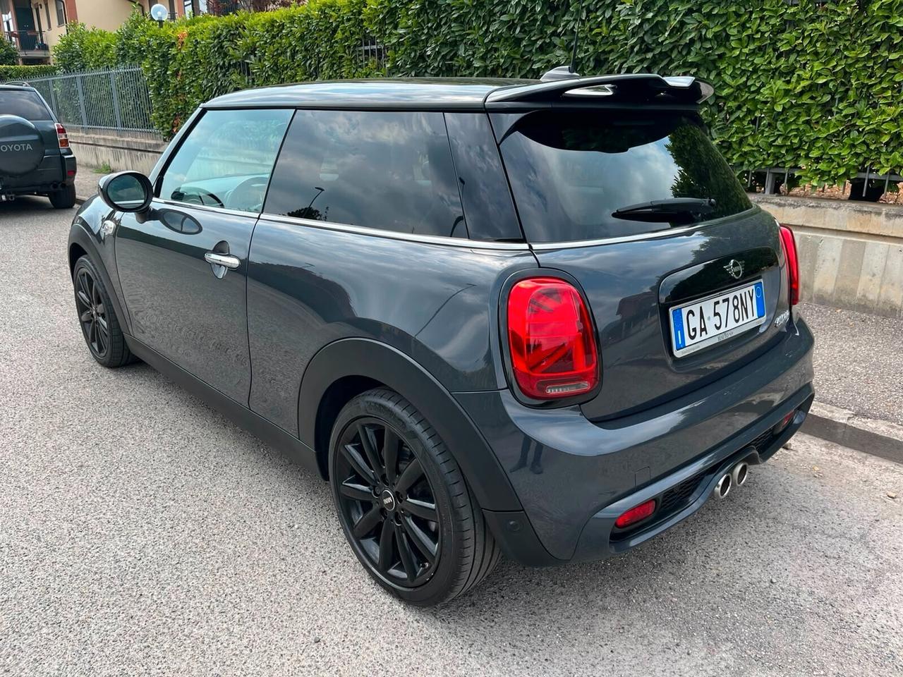 Mini 2.0 Cooper S 192CV Da VETRINA