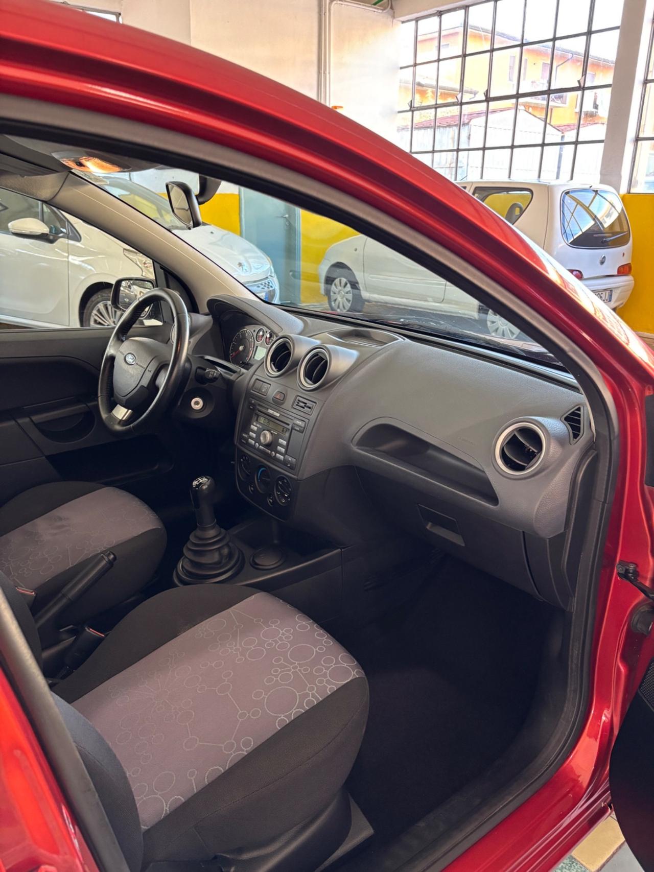 Ford Fiesta 1.4 TDCi 5p. Ghia