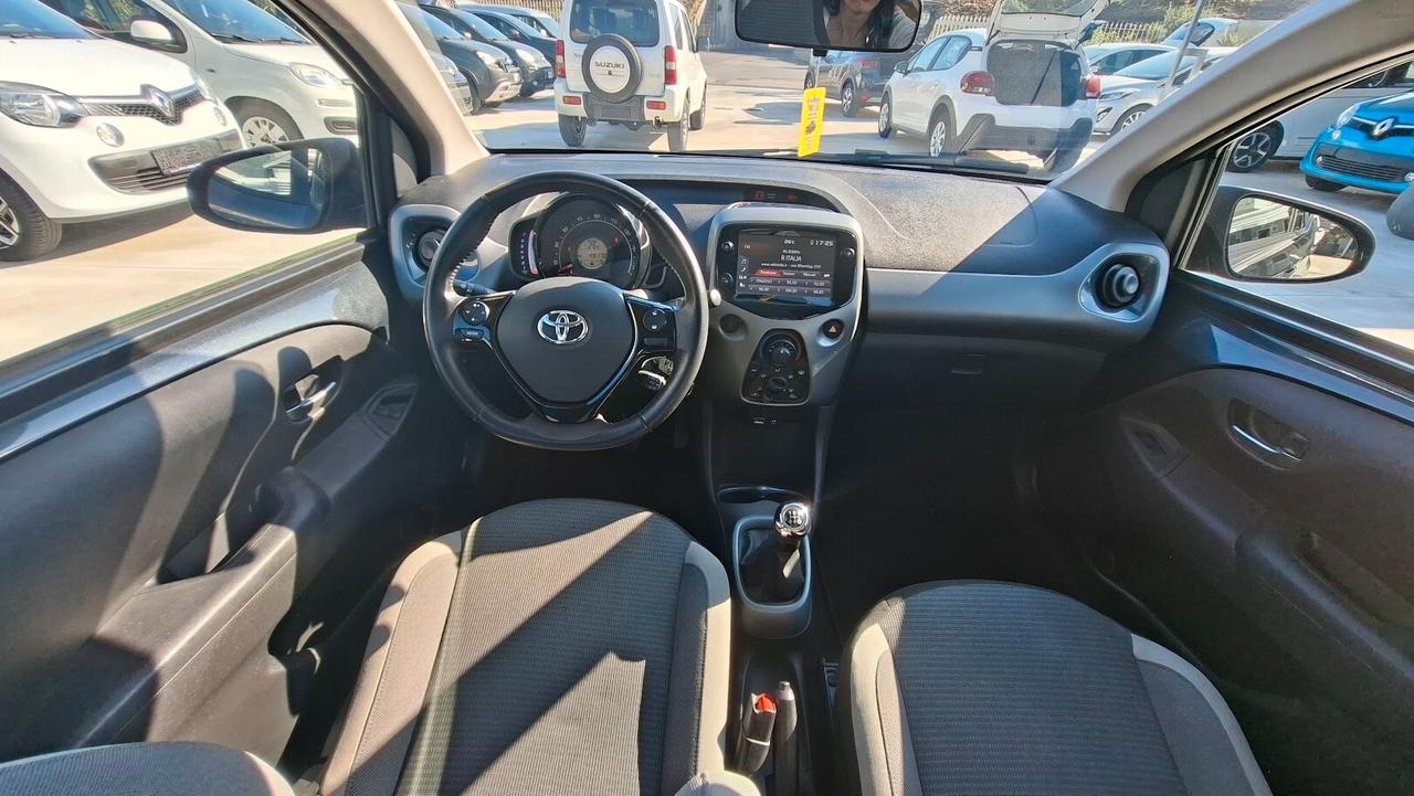 Toyota Aygo Connect 1.0 VVT-i 72 CV 5 porte 2021