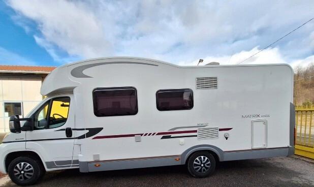 Adria MATRIX M 680 SP CON AMPIO GARAGE