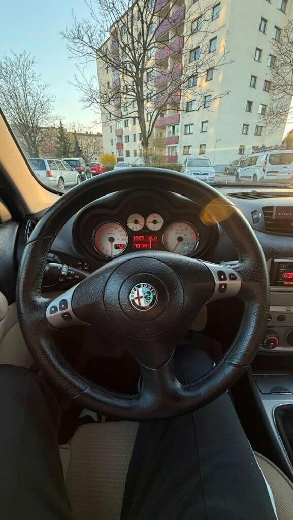 Alfa Romeo 147