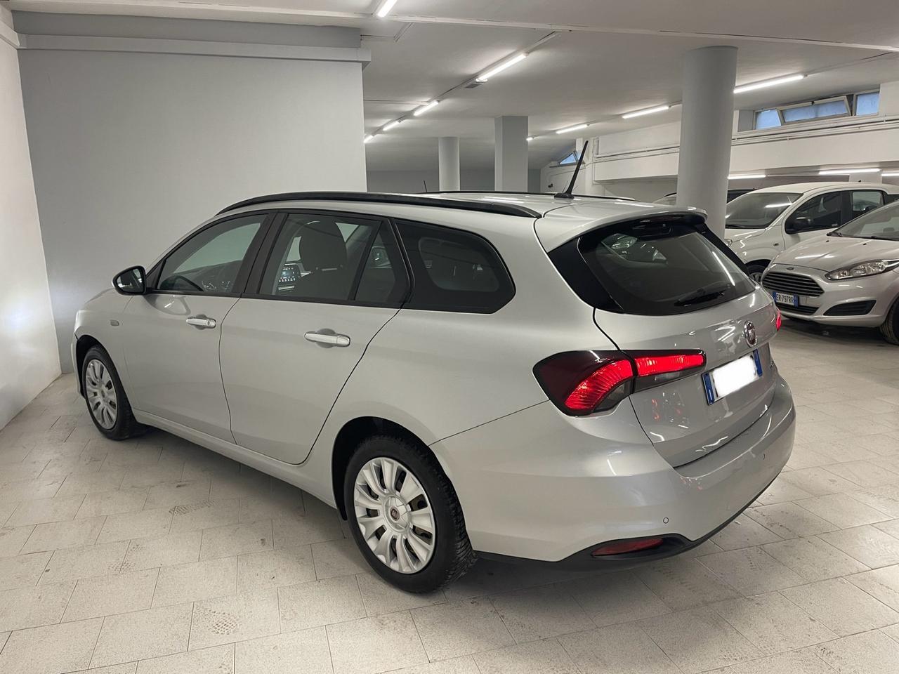 Fiat Tipo 1.6 Mjt S&S SW Lounge Perfetta !