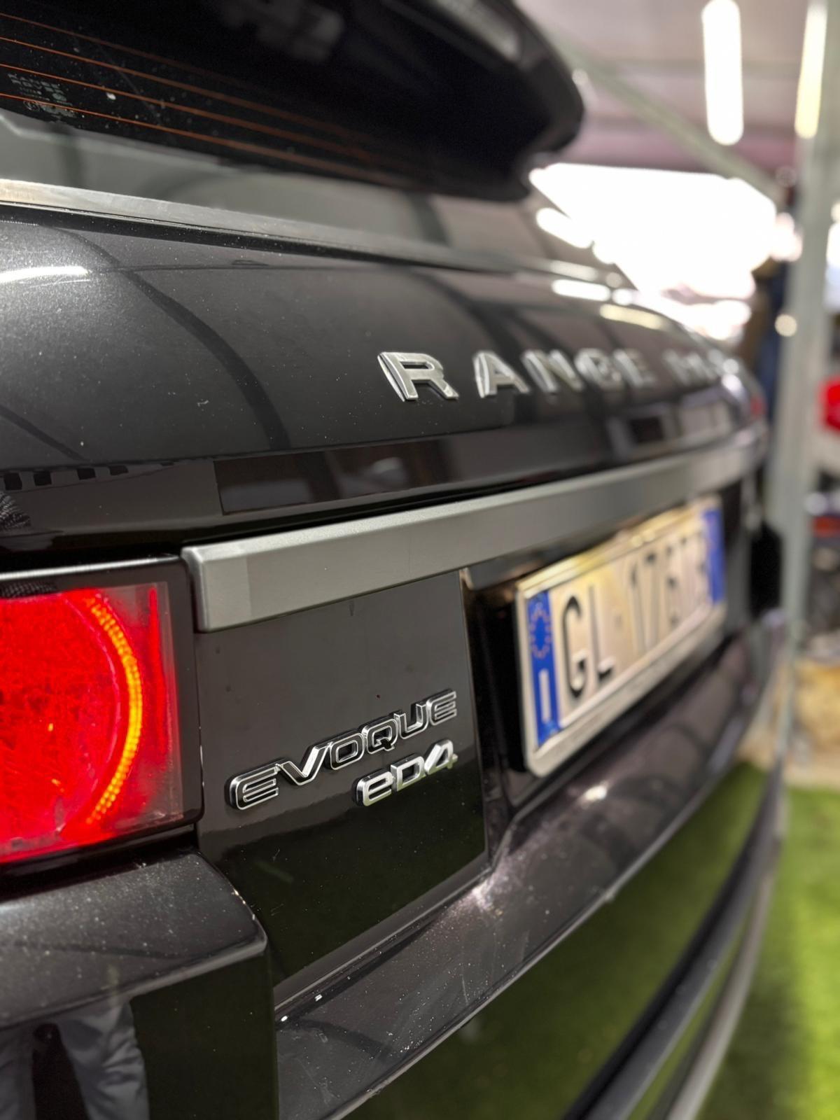 Land Rover Range Evoque 2.2 TD4 5p. Prestige