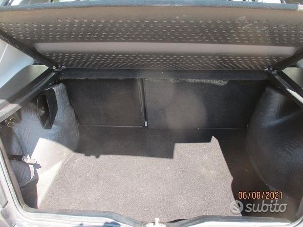 Volkswagen Golf 1.8/90 CV cat 5 porte GL