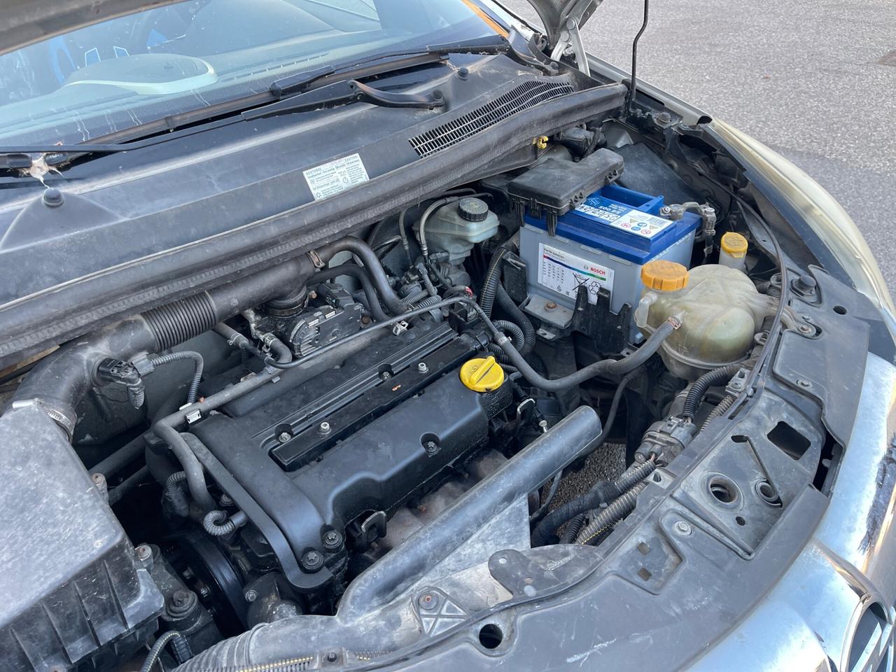 Opel Corsa 1.2 benzina euro4 per COMERCIANTI