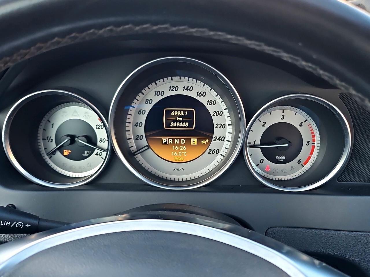 Mercedes-benz C 220 CDI BlueEFFICIENCY Coupé Avantgarde