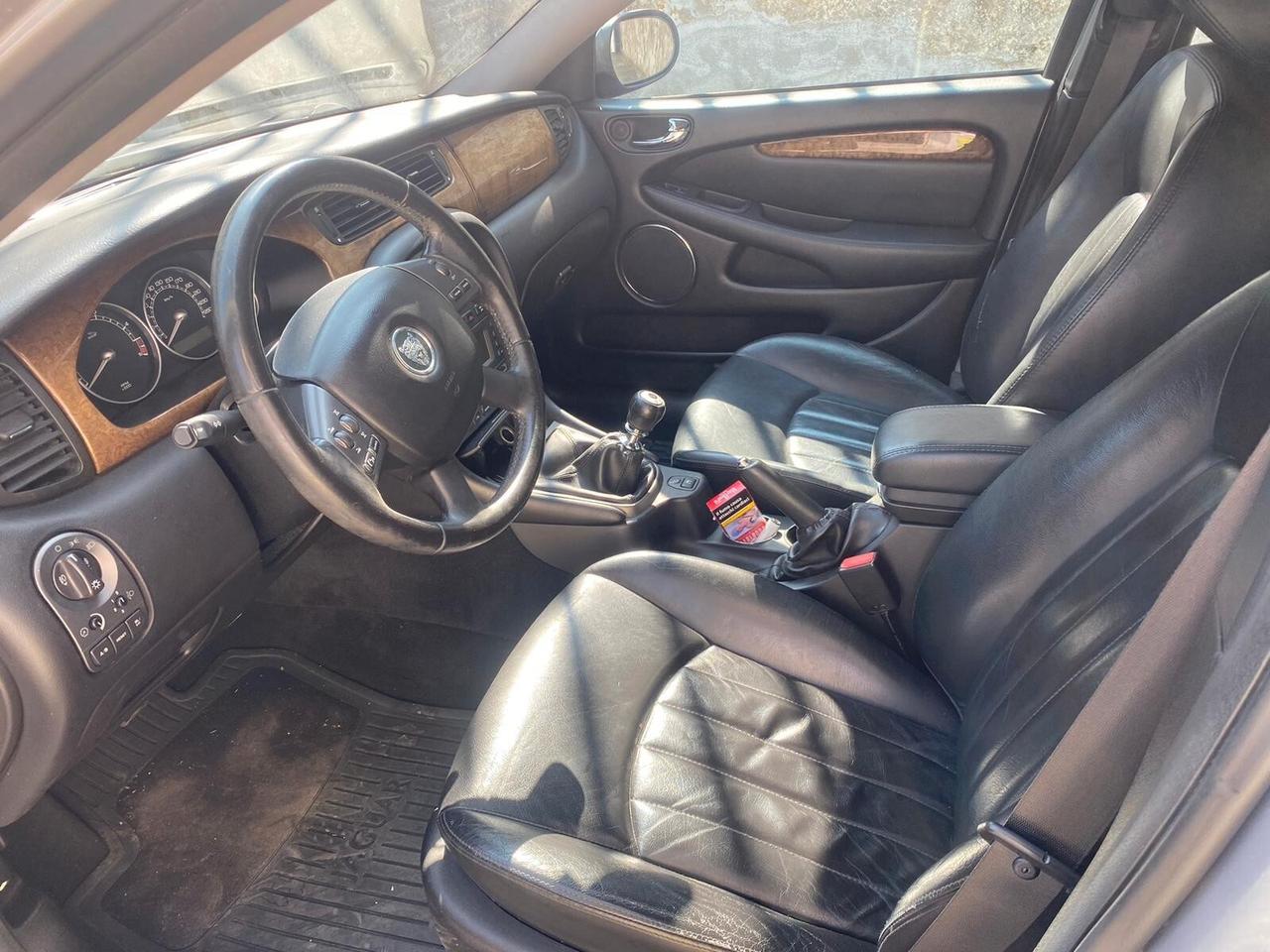 Jaguar X-Type 2.0cc diesel(PRIVATO)-2004