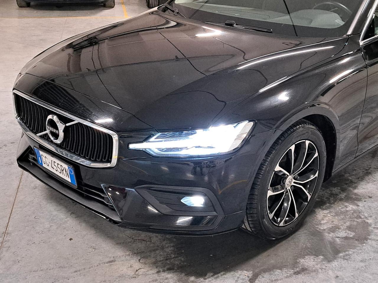 Volvo V60 2.0 B4 (D) Momentum Business Pro **LEGGERE NOTE***