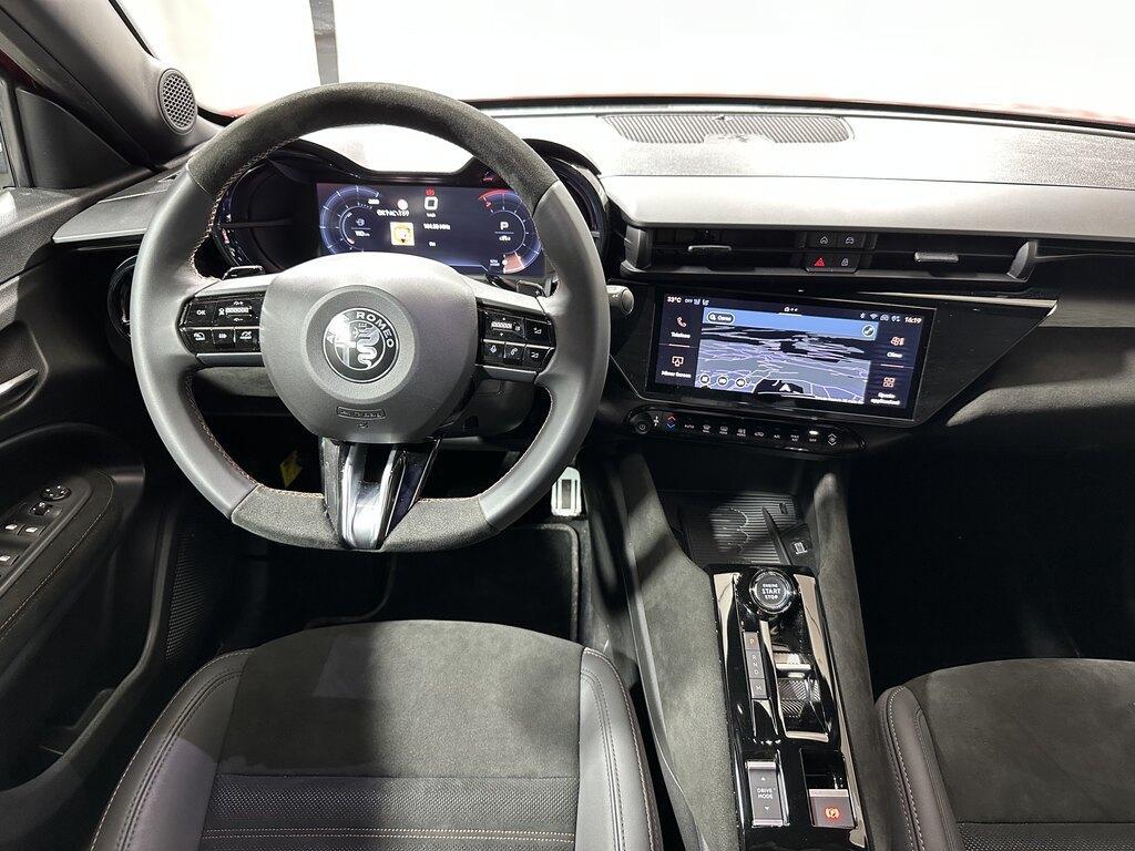 Alfa Romeo Junior 1.2 ibrida Q4 Intensa 145cv edct6