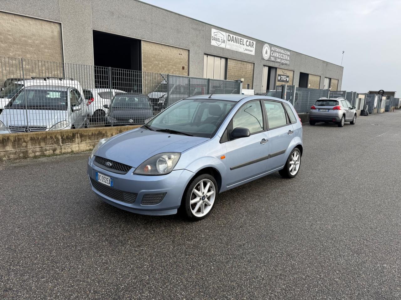 Ford Fiesta 1.2 16V 5p. Ghia