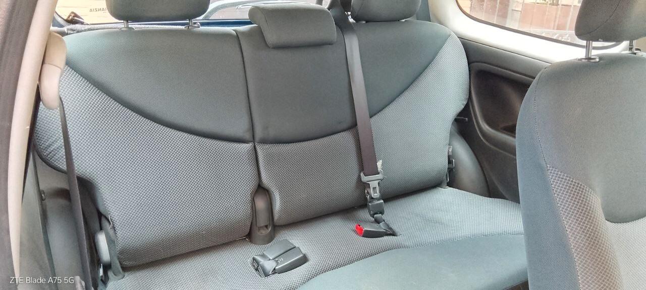 Toyota Yaris 1.0i 16V 3 porte