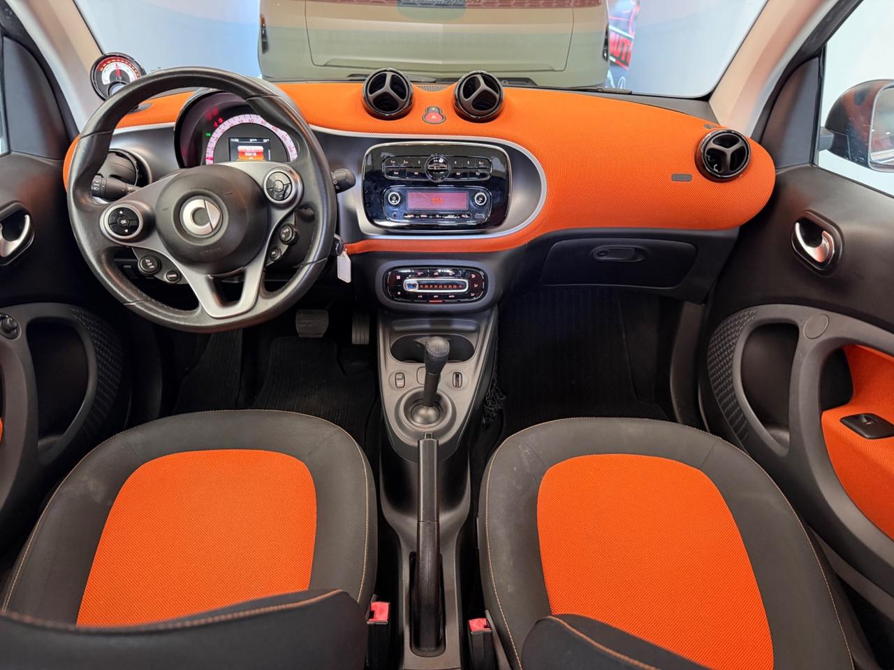Smart fortwo EQ Prime iva esposta