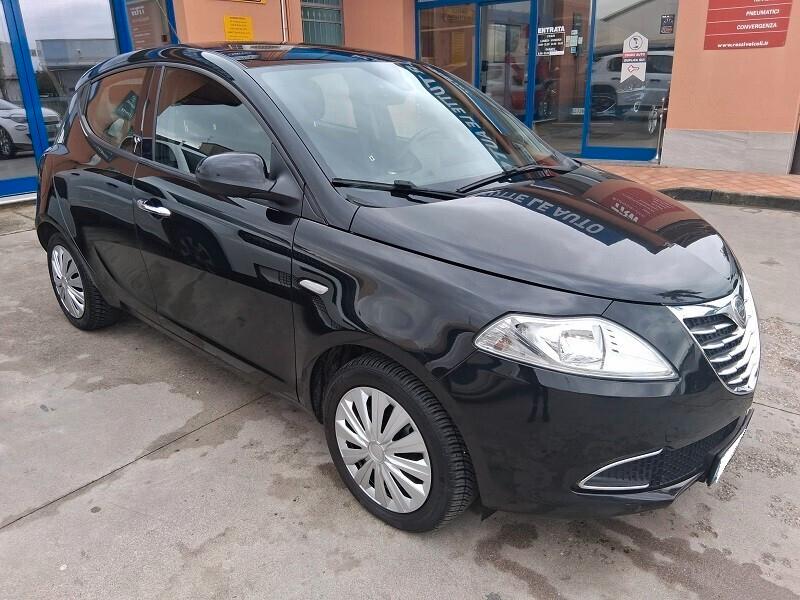 Lancia Ypsilon 1.3 MJT 16V 95 CV 5 porte S&S Silver
