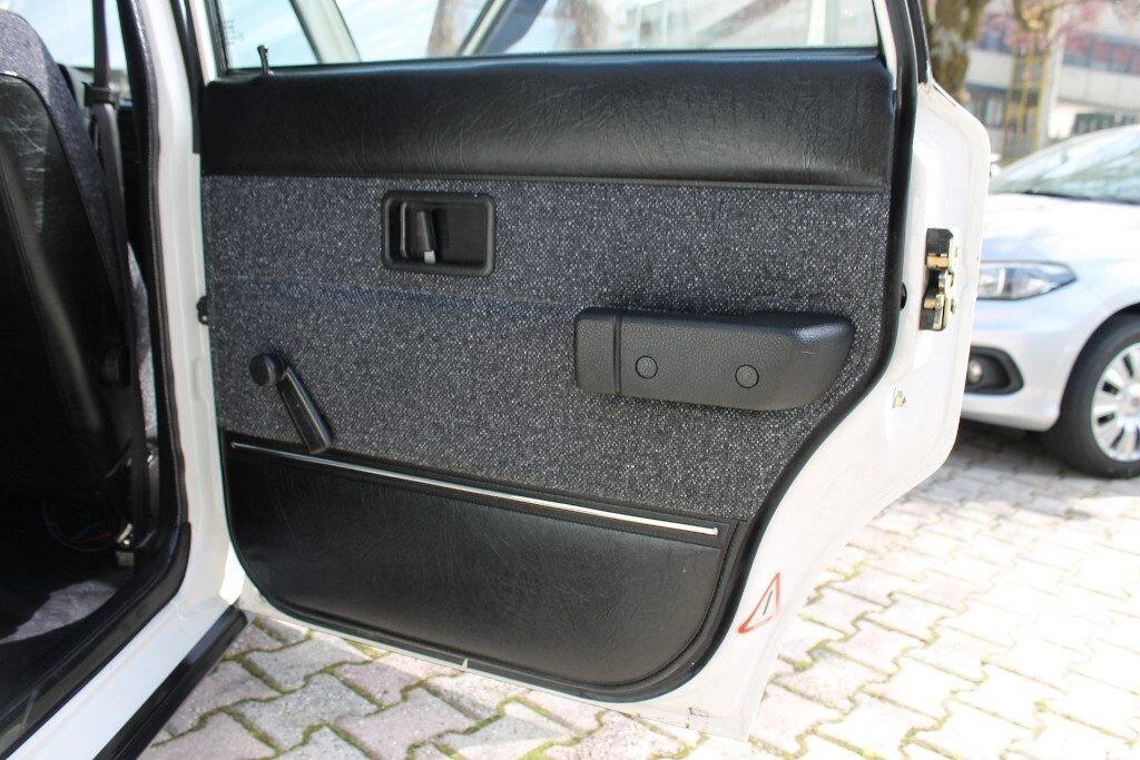 VOLVO 240 2.0 cat Station Wagon Polar