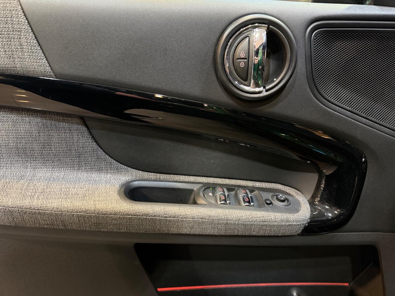 Mini Cooper SD Countryman 2.0 Business auto my18