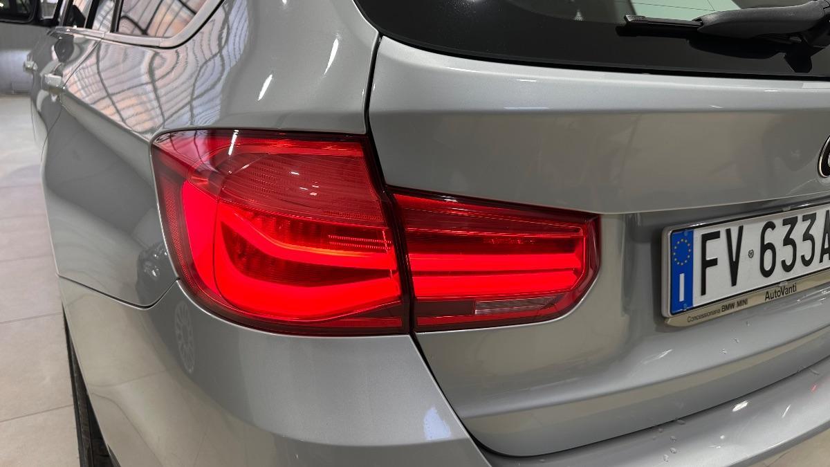BMW - Serie 3 Touring - 320d Touring Luxury