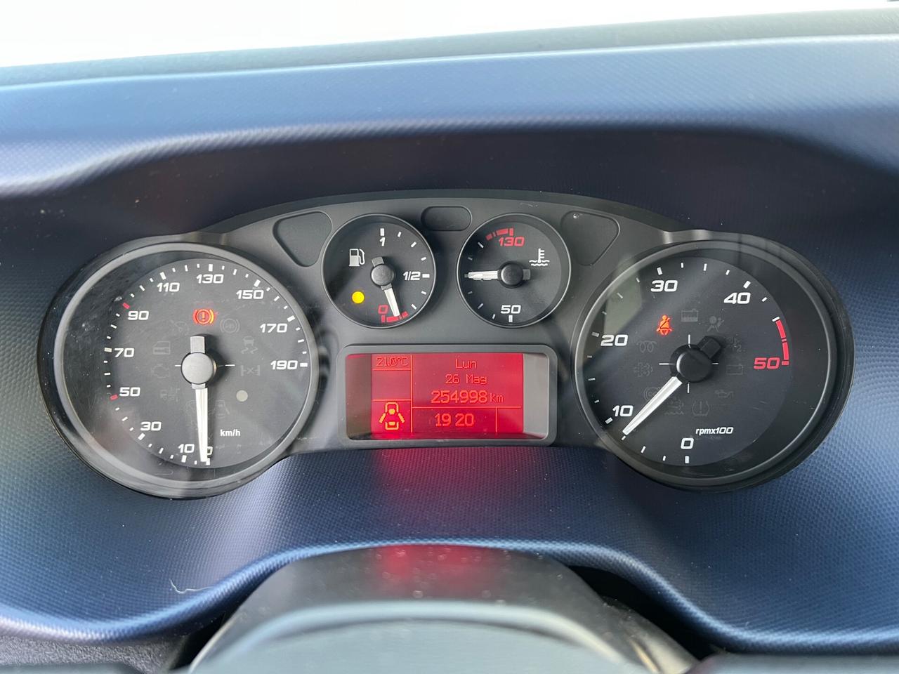 Iveco Daily 35S14 2.3 MJT 140cv L2H2 - 2017