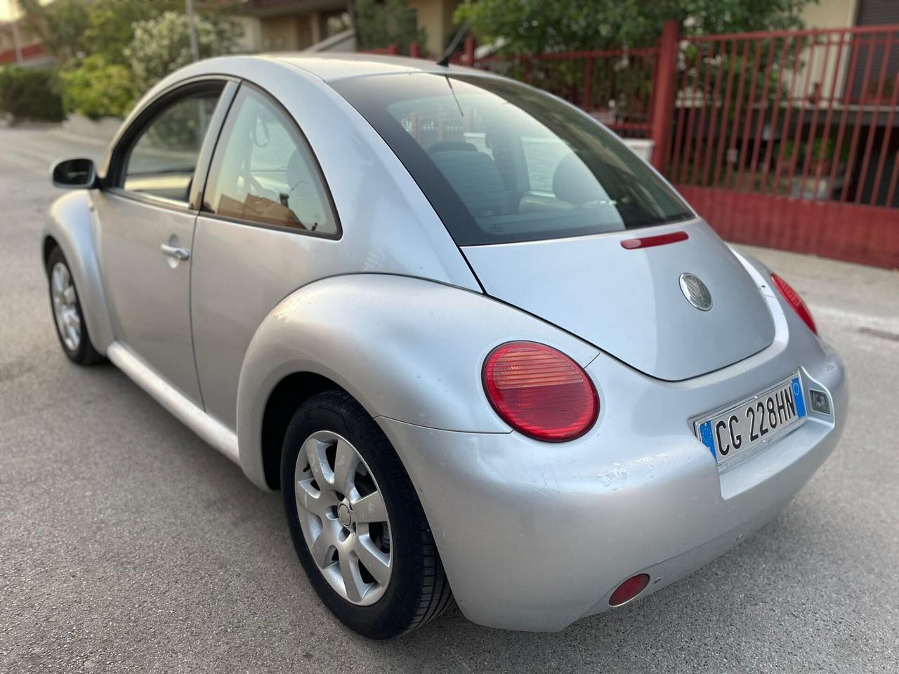 Volkswagen New Beetle 1.9 TDI 101CV